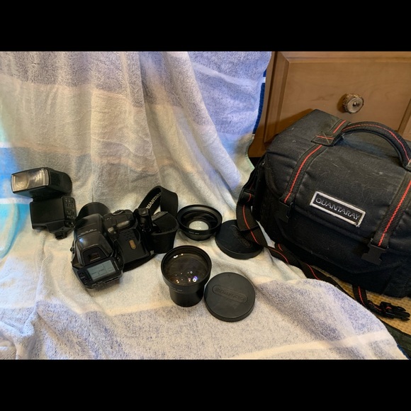 Olympus 35MM Camera IS 3DLX - Picture 2 of 5